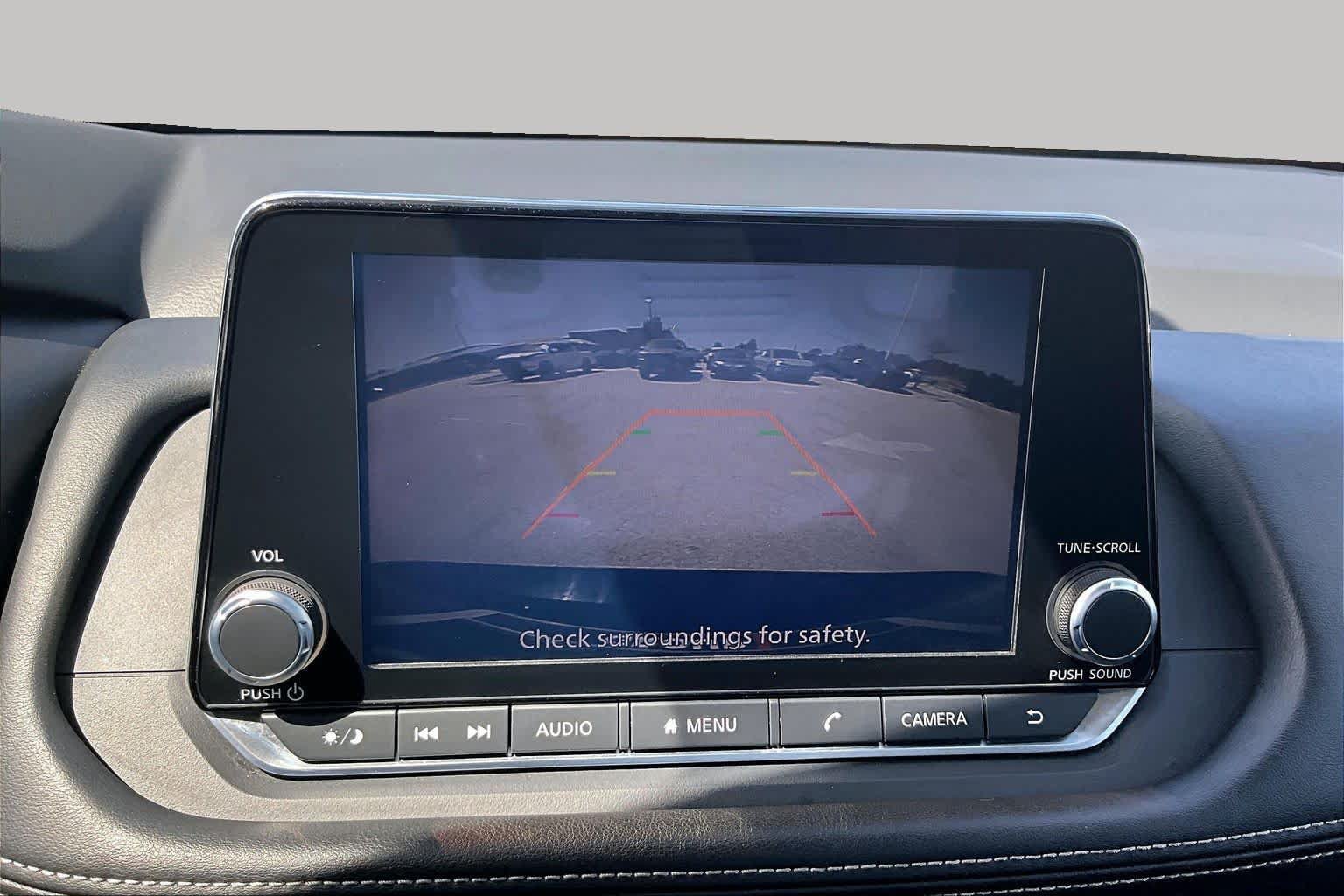 Used 2025 Nissan Rogue SV FWD image 27