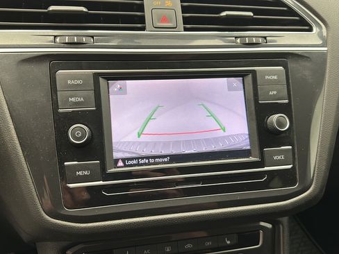 Used 2023 Volkswagen Tiguan S AWD/4WD image 17