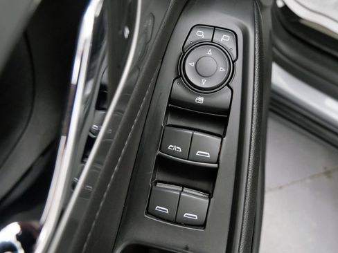 Used 2023 Chevrolet Traverse LT w/ LPO, Floor Liner Package AWD/4WD image 13