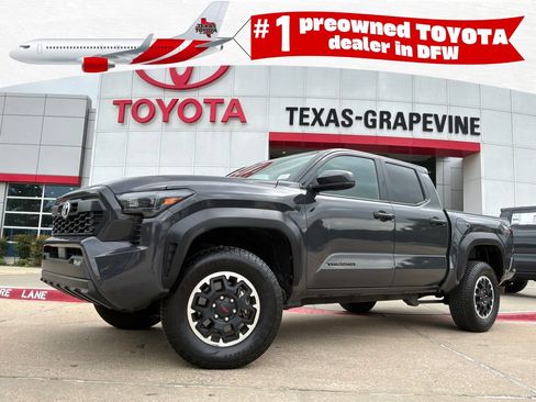 Used 2025 Toyota Tacoma TRD Off-Road AWD/4WD image 1
