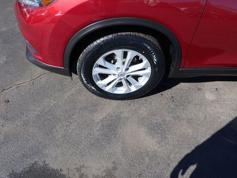 Used 2015 Nissan Rogue SV image 36