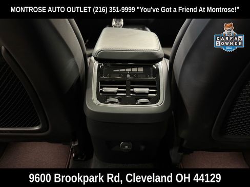 Certified 2022 Volvo XC60 B6 Inscription w/ Advanced Package image 39
