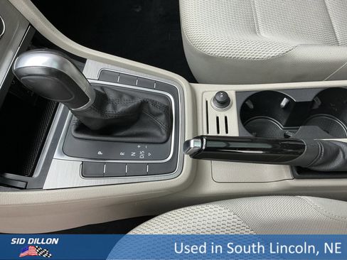 Used 2016 Volkswagen Golf SEL image 13