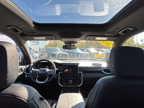 New 2025 GMC Acadia Elevation w/ Elevation Premium Package image 25