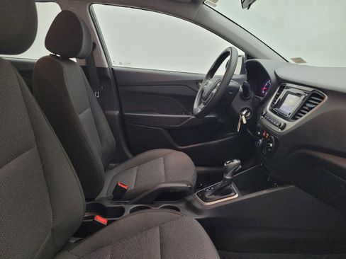 Used 2021 Hyundai Accent SE FWD image 21
