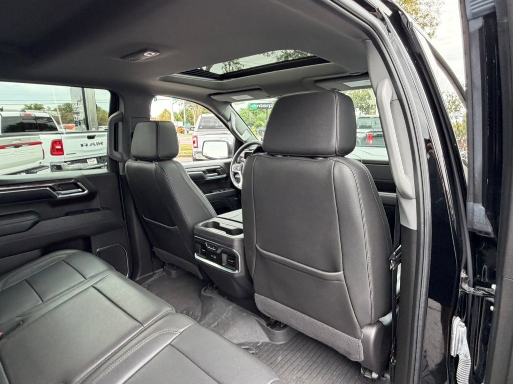 Certified 2024 Chevrolet Silverado 1500 LTZ AWD/4WD image 14