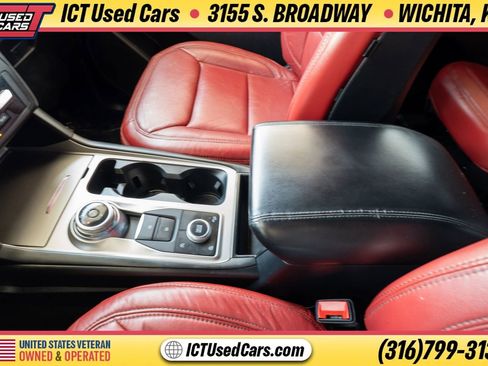 Used 2020 Ford Explorer XLT AWD/4WD image 20