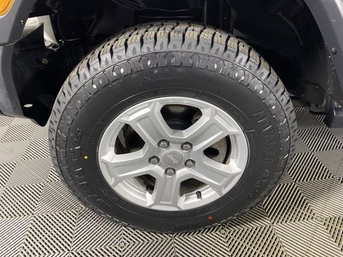 Used 2018 Jeep Wrangler Unlimited Sport S image 13