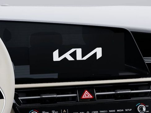 New 2025 Kia Niro Wave w/ Wave Preserve Package image 12