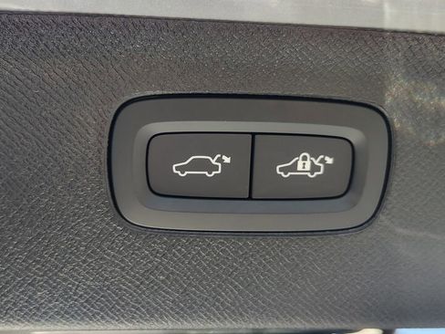 New 2026 Volvo XC90 B6 Plus w/ Protection Package Premier image 35