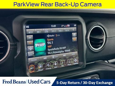 Used 2022 Jeep Wrangler Unlimited Sahara w/ Cold Weather Group image 19