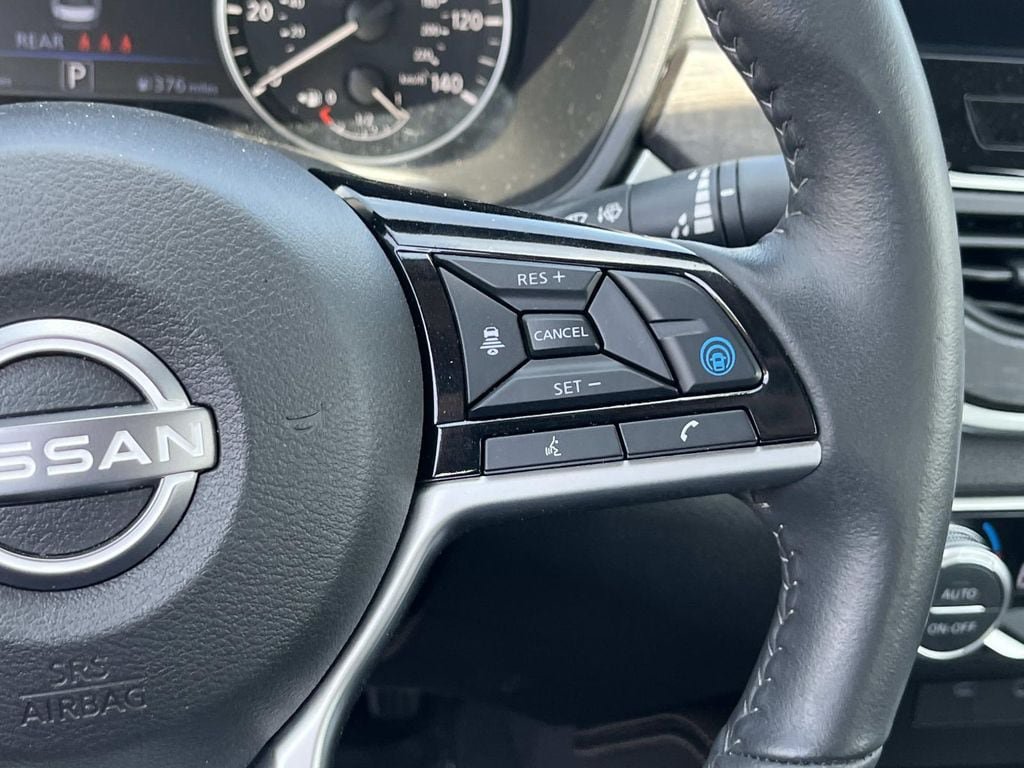 Used 2024 Nissan Altima 2.5 SL FWD image 28