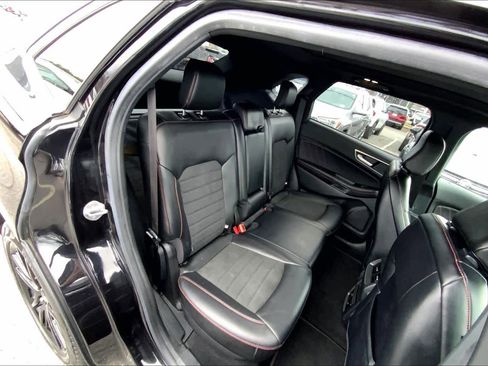 Used 2023 Ford Edge ST-Line w/ Cargo Accessory Package image 18