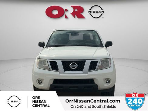 Used 2019 Nissan Frontier Desert Runner image 2