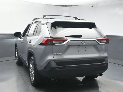 Used 2024 Toyota RAV4 XLE Premium image 6