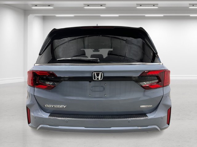 New 2027 Honda Odyssey Touring image 4