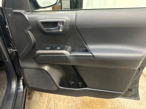 Used 2023 Toyota Tacoma TRD Off-Road w/ Technology Package image 24