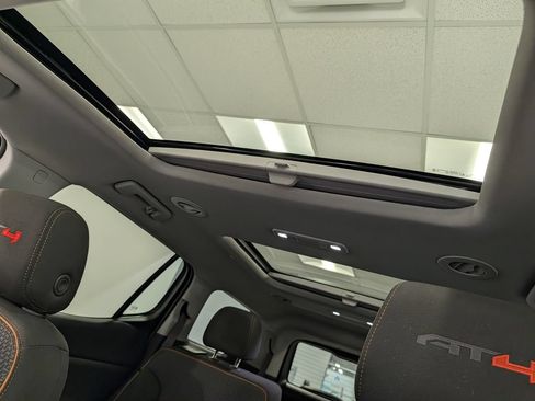 Used 2023 GMC Acadia AT4 AWD/4WD image 27
