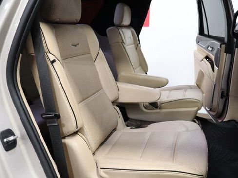 Used 2021 Cadillac Escalade Premium Luxury w/ LPO, Illumination Package AWD/4WD image 60