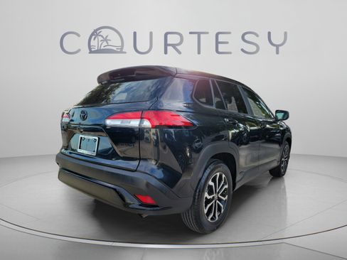 Used 2024 Toyota Corolla Cross AWD Hybrid image 3
