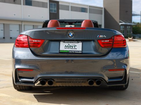 Used 2015 BMW M4 Convertible image 12