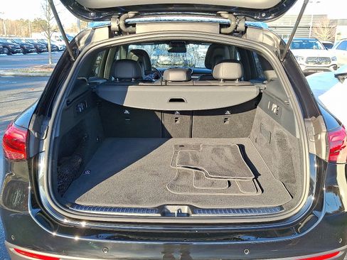 Certified 2025 Mercedes-Benz GLC 300 4MATIC image 28