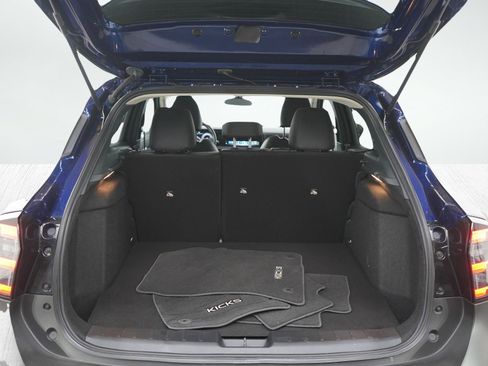 Used 2025 Nissan Kicks SR AWD/4WD image 17