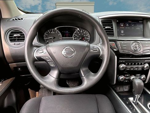 Used 2019 Nissan Pathfinder S AWD/4WD image 5
