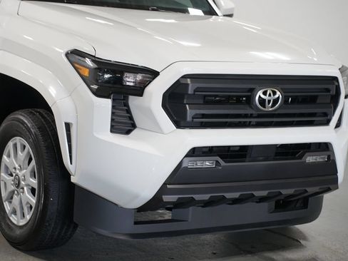 Certified 2025 Toyota Tacoma SR5 RWD image 4