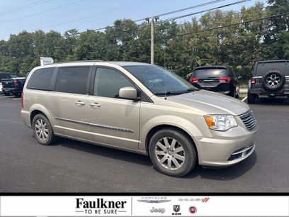 Used 2014 Chrysler Town & Country Touring