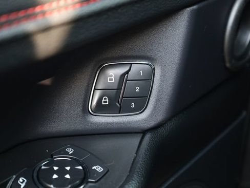 Used 2021 Ford Expedition Limited AWD/4WD image 17