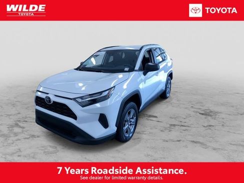 Certified 2025 Toyota RAV4 LE AWD/4WD image 5
