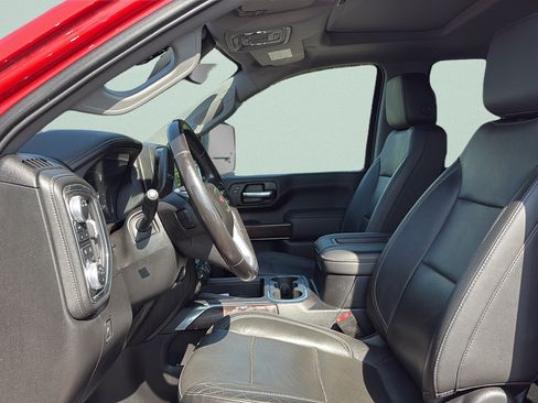 Used 2020 GMC Sierra 3500 SLT w/ Technology Package AWD/4WD image 9
