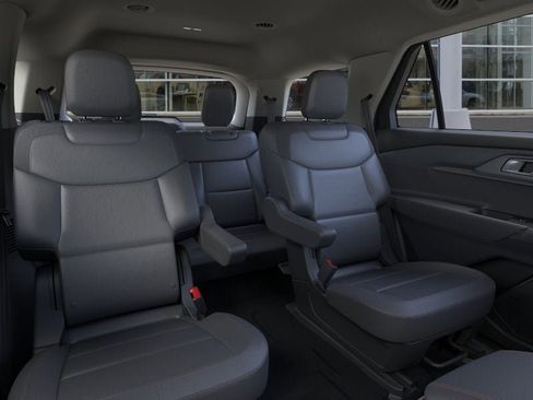 Used 2026 Ford Explorer Active w/ Active Comfort Package AWD/4WD image 11