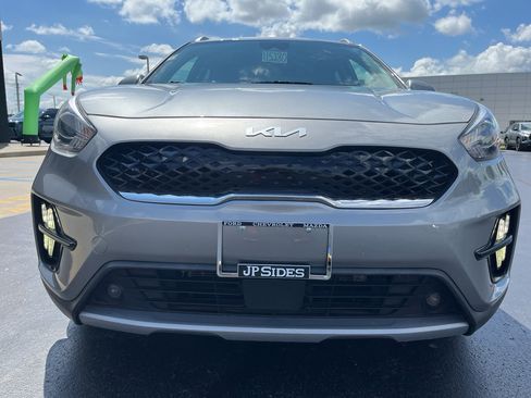 Used 2022 Kia Niro EX Premium FWD image 6