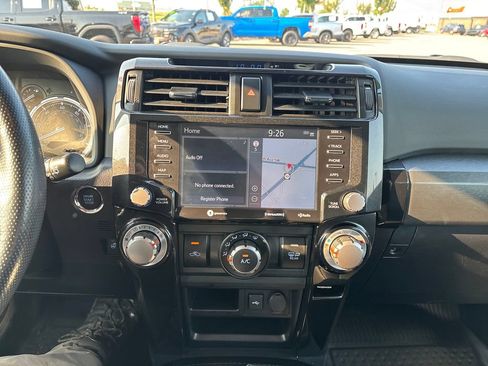 Used 2023 Toyota 4Runner TRD Off-Road Premium w/ Moonroof Package AWD/4WD image 25