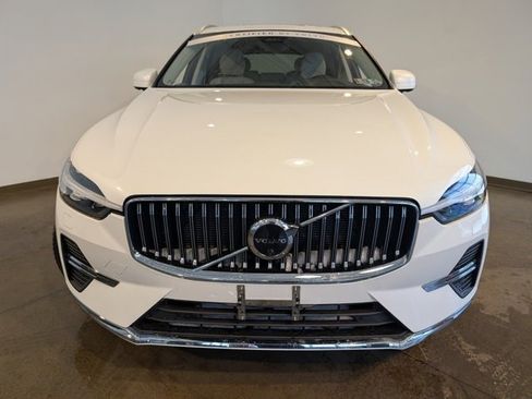 Used 2023 Volvo XC60 B5 Plus w/ Climate Package image 2