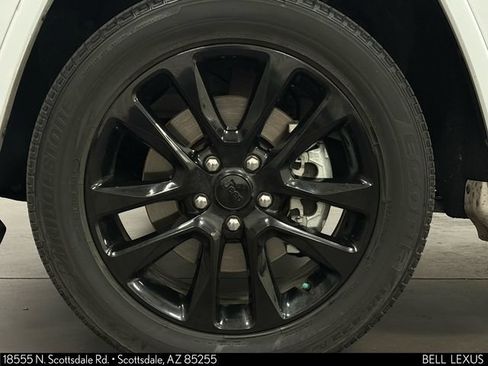 Used 2022 Jeep Grand Cherokee Laredo X RWD image 10