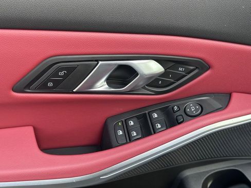 Certified 2025 BMW 330i xDrive Sedan w/ Premium Package AWD/4WD image 20