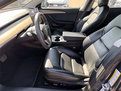 Used 2022 Tesla Model 3 Long Range image 17