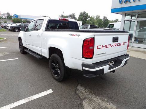 Certified 2022 Chevrolet Colorado LT w/ Luxury Package AWD/4WD image 3
