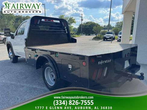 Used 2022 GMC Sierra 3500 SLE w/ SLE Convenience Package AWD/4WD image 8