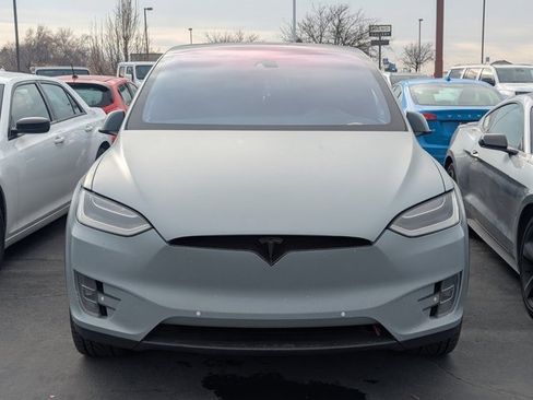 Used 2016 Tesla Model X P90D image 2