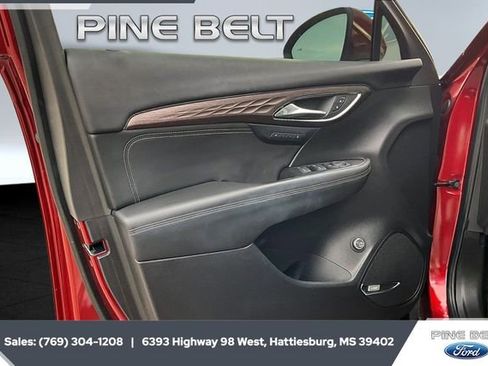 Used 2023 Buick Envision Avenir image 17