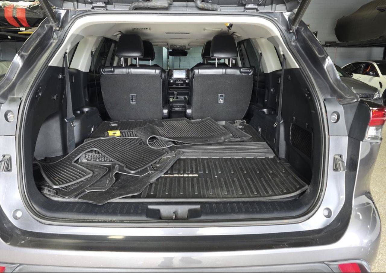 Used 2022 Toyota Highlander XLE AWD/4WD image 8