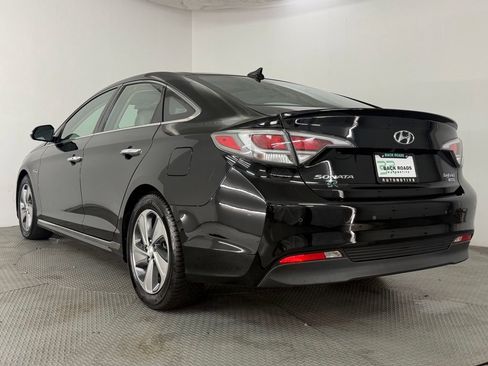 Used 2016 Hyundai Sonata Limited w/ Option Group 02 FWD image 7