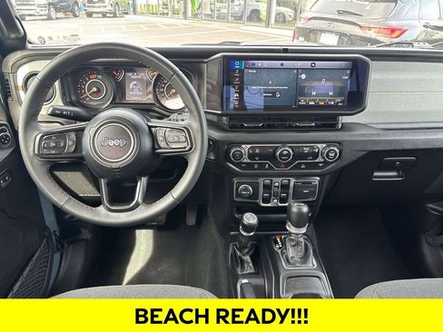 Used 2024 Jeep Wrangler Unlimited Sport AWD/4WD image 13