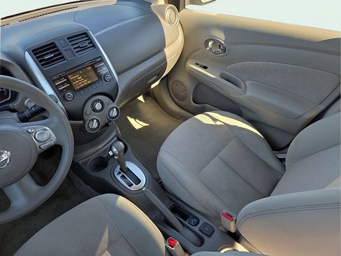 Used 2014 Nissan Versa FWD image 12