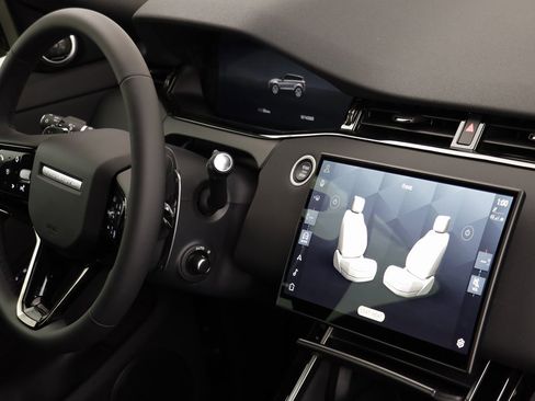 New 2026 Land Rover Range Rover Evoque Dynamic SE image 22