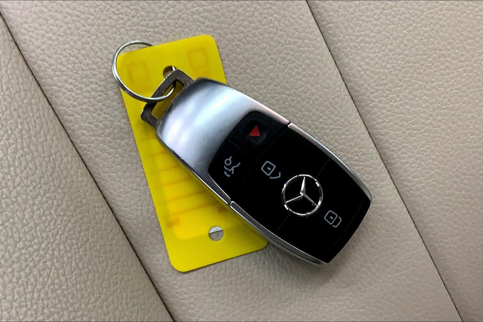 Used 2020 Mercedes-Benz GLB 250 image 12